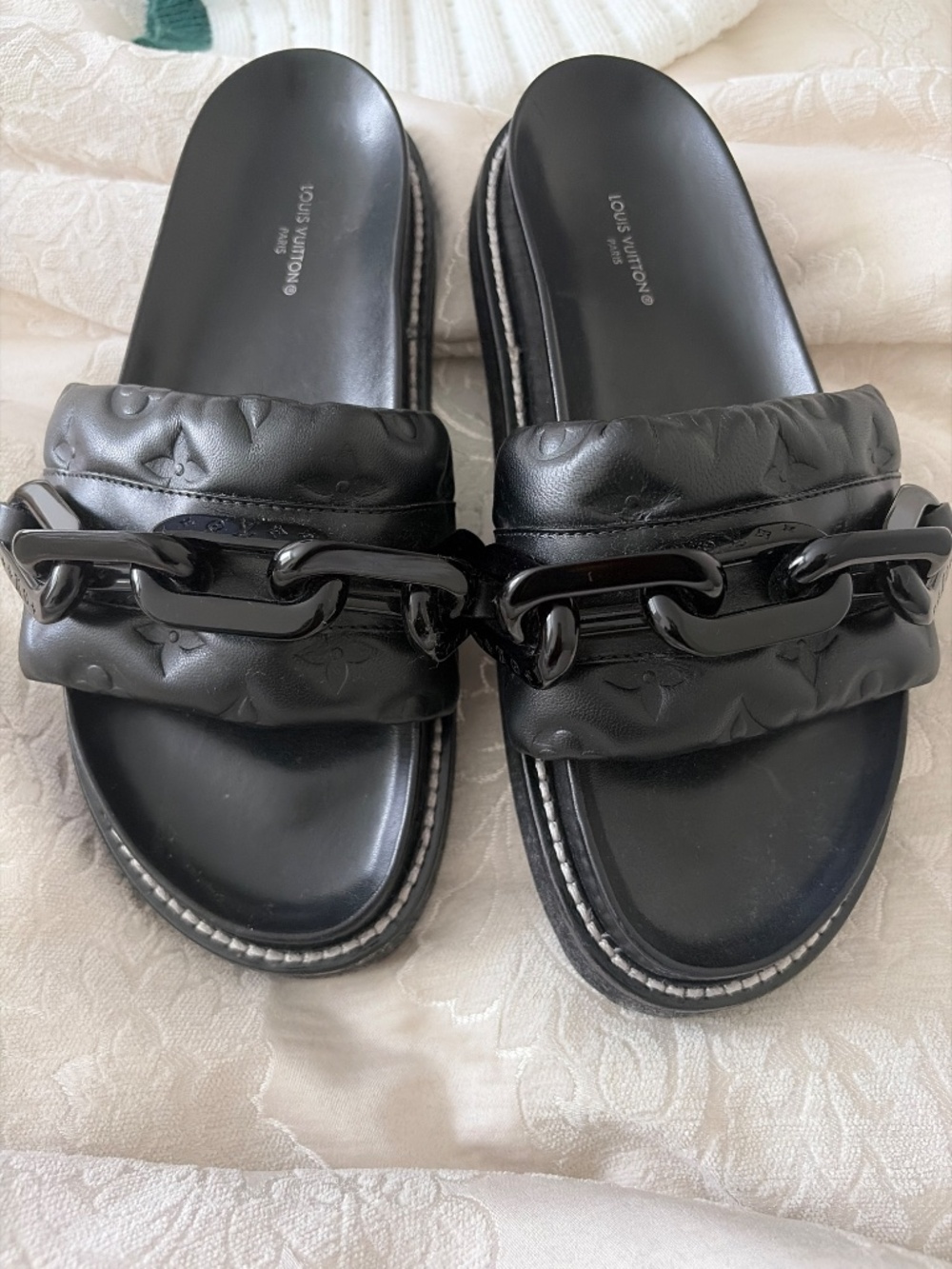 Louis Vuitton Sunset Black Calfskin Mules Excellent Condition - Picture 3 of 5